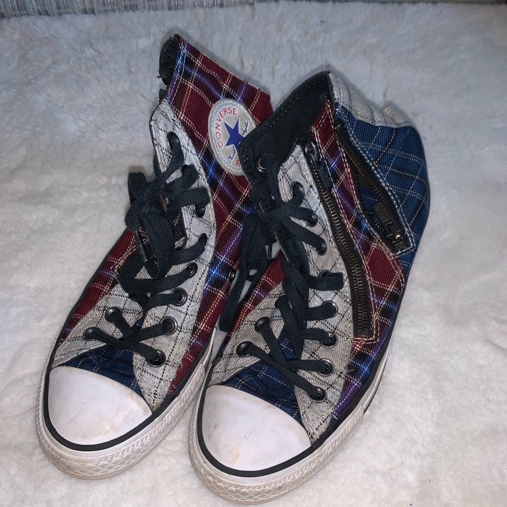 Women’s 9 purple blue plaid converse